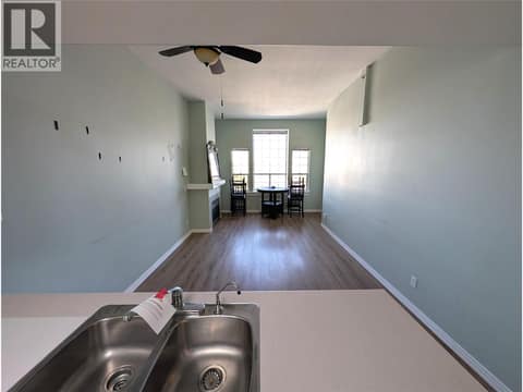 Photo 5 of 554 Seymour Street Unit# 411, South Kamloops