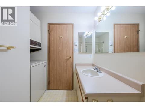 Bathroom at 337 MCKINNEY Road Unit# 107, Oliver