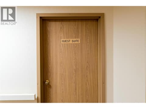 Guest suite at 337 MCKINNEY Road Unit# 107, Oliver