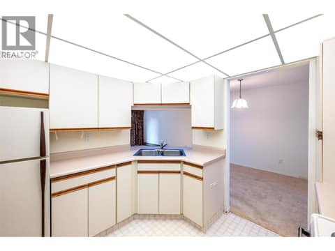 Kitchen at 337 MCKINNEY Road Unit# 107, Oliver