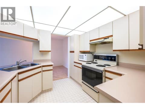 Kitchen at 337 MCKINNEY Road Unit# 107, Oliver