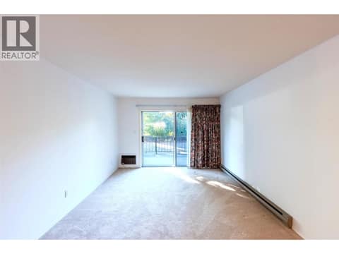 Living room at 337 MCKINNEY Road Unit# 107, Oliver