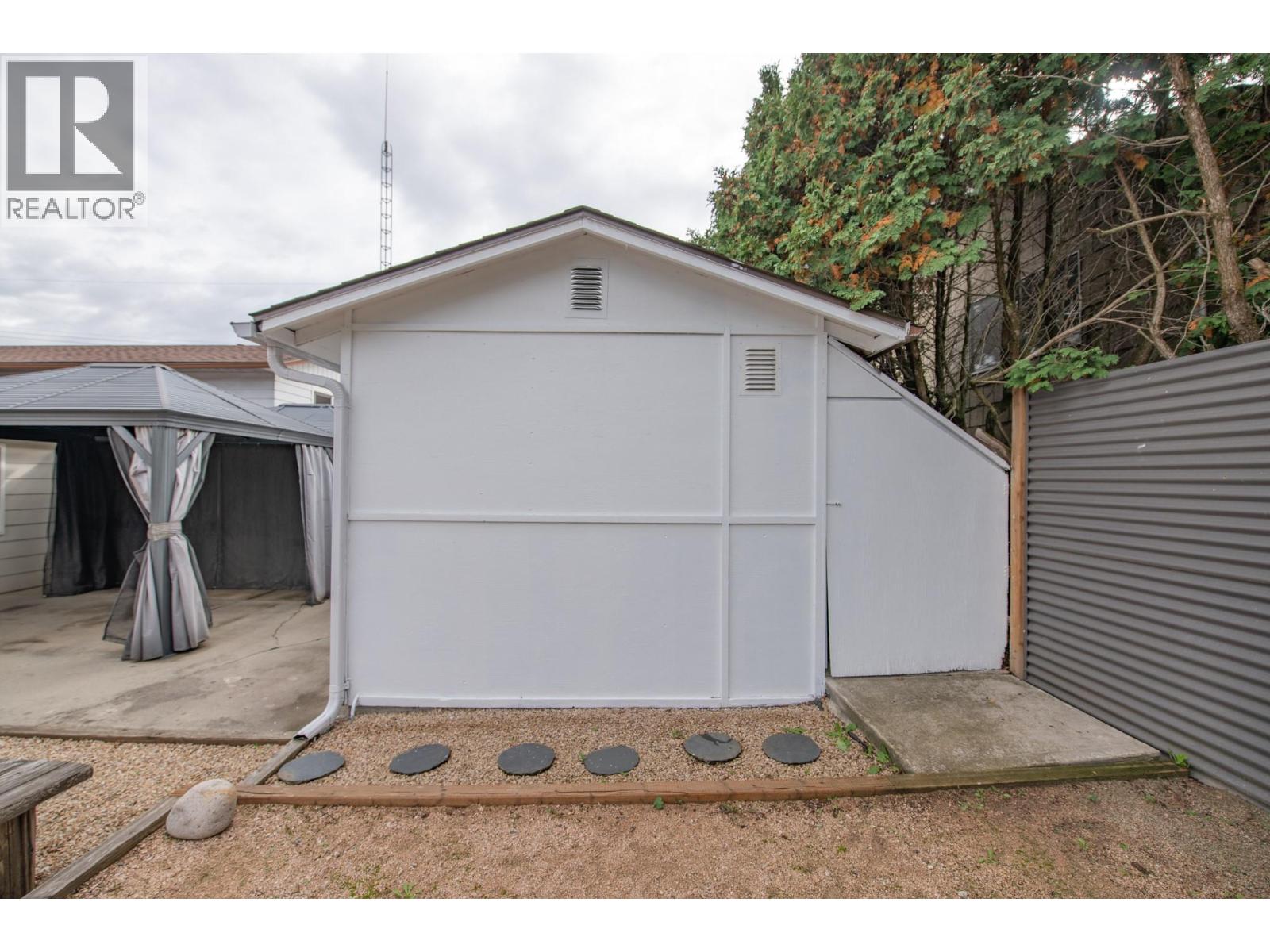Dual access shed at 2855 Burns Avenue, Armstrong/ Spall.