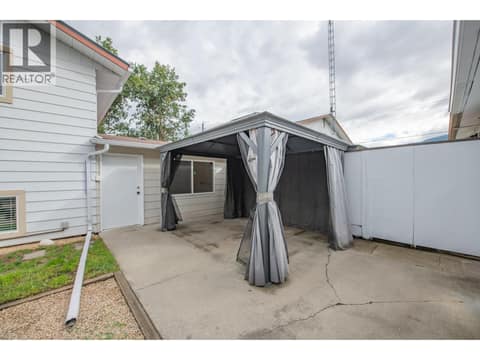 Outdoor sitting area at 2855 Burns Avenue, Armstrong/ Spall.