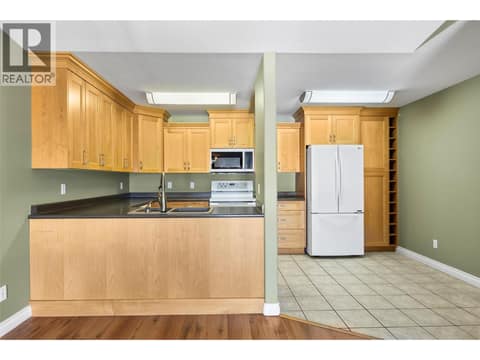 Photo 2 of 683 Victoria Street Unit# 407, South Kamloops