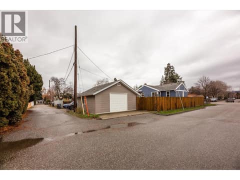 Photo 24 of 2405 Pandosy Street, Kelowna South