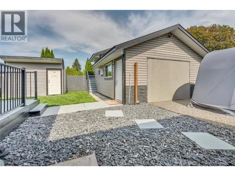Photo 2 of 507 Duncan Avenue W, Main North, Penticton