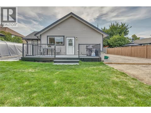 Photo 3 of 507 Duncan Avenue W, Main North, Penticton