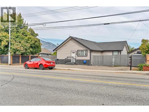 Photo 32 of 507 Duncan Avenue W, Main North, Penticton