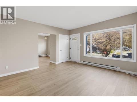 Photo 2 of 2231/2233 Valleyview Drive, Valleyview, Kamloops