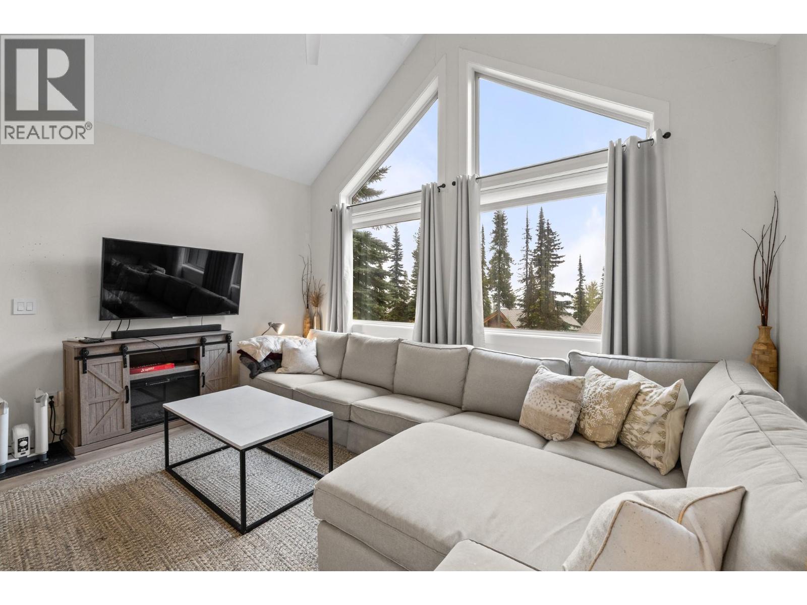 Photo 5 of 5977 Snow Pines Crescent Unit# 116C, Big White