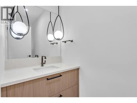 Powder Room at 3300 Lakeshore Road Unit# PH1406, Lower Mission, Kelowna