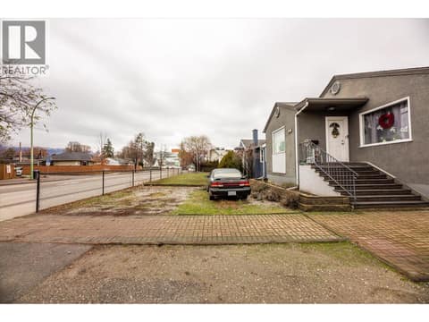 Photo 18 of 2415 Pandosy Street, Kelowna South