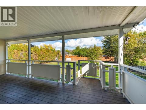 Covered Deck at 565 Dougall Road S, Rutland South, Kelowna
