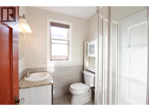 Photo 21 of 156 Nanaimo Avenue E, Main North, Penticton