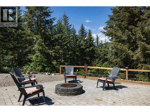 Photo 10 of 4006 Coachwood Close, Mun of Coldstream