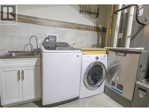 Photo 61 of 4006 Coachwood Close, Mun of Coldstream