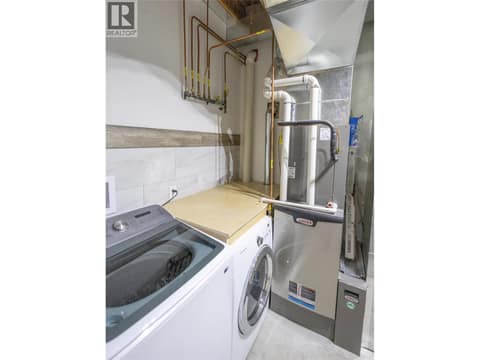 Photo 62 of 4006 Coachwood Close, Mun of Coldstream