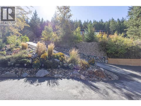 Photo 73 of 4006 Coachwood Close, Mun of Coldstream