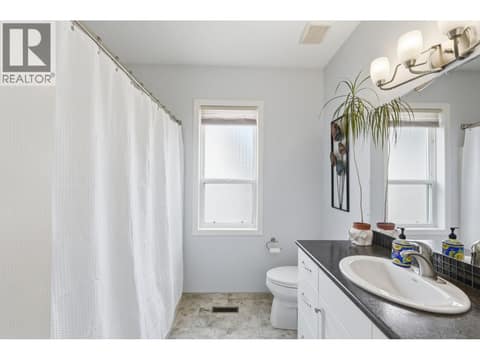 Main Bath at 2166 Shannon Woods Way, Shannon Lake, West Kelowna