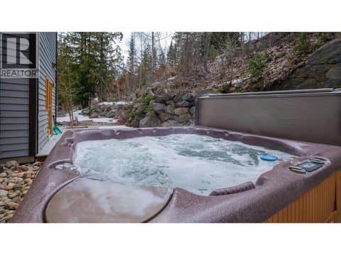 Photo 24 of 1008 OLAUS Way Unit# 2, Rossland