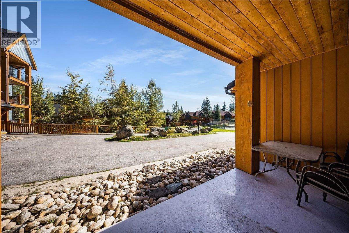 Photo 3 of 1008 OLAUS Way Unit# 2, Rossland