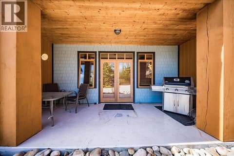 Photo 4 of 1008 OLAUS Way Unit# 2, Rossland