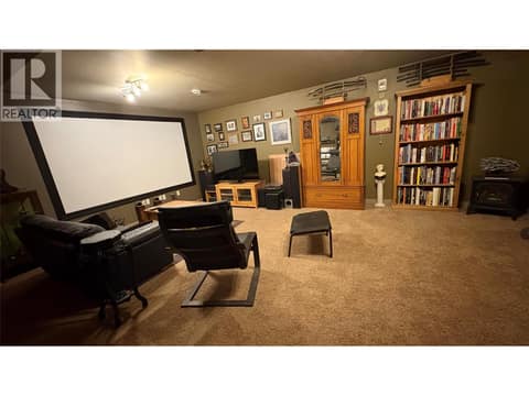Family Room at 6940 Cabernet Place, Oliver