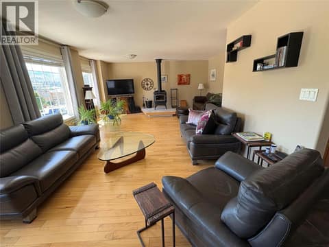 Livingroom at 6940 Cabernet Place, Oliver