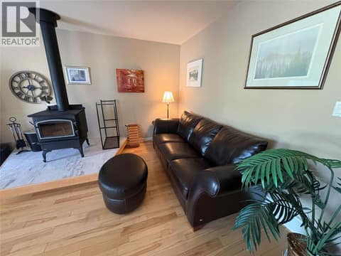 Livingroom at 6940 Cabernet Place, Oliver
