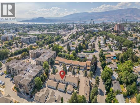 Photo 2 of 1675 Thayer Court Unit# 3, Glenmore, Kelowna