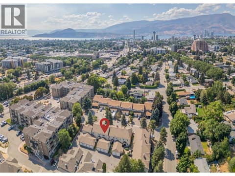 Photo 2 of 1675 Thayer Court Unit# 3, Glenmore, Kelowna