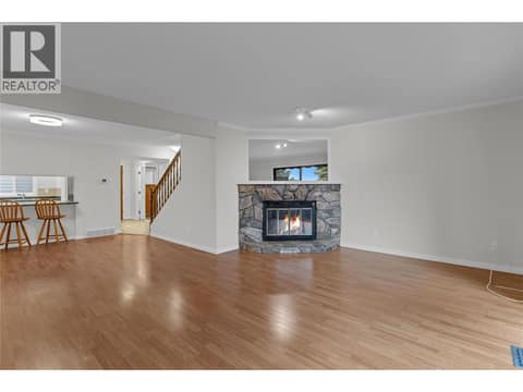 Photo 4 of 1675 Thayer Court Unit# 3, Glenmore, Kelowna