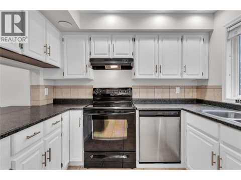 Photo 9 of 1675 Thayer Court Unit# 3, Glenmore, Kelowna