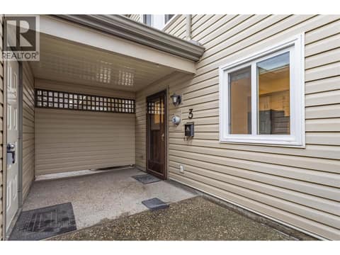 Entry Way at 1675 Thayer Court Unit# 3, Glenmore, Kelowna