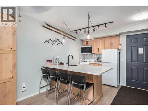 Photo 17 of 155 Silver Lode Lane Unit# 368, Silver Star, Vernon