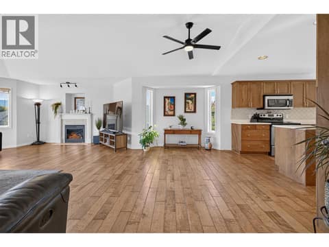 Photo 15 of 1380 Loseth Drive, Black Mountain, Kelowna