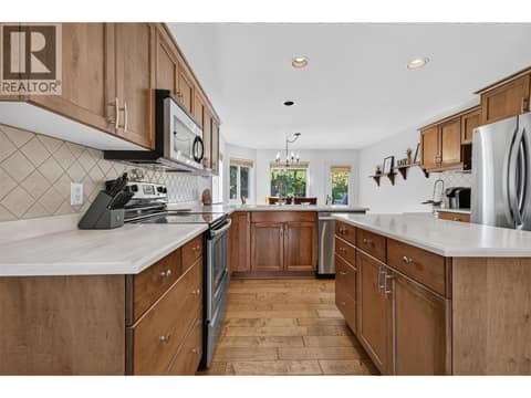 Photo 19 of 1380 Loseth Drive, Black Mountain, Kelowna