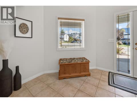 Main entrance foyer at 1380 Loseth Drive, Black Mountain, Kelowna