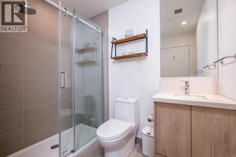 Main Bathroom at 4280 Red Mountain Road Unit# 405, Rossland