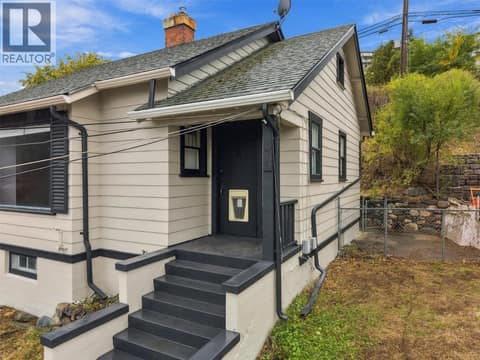 Photo 3 of 275 SEYMOUR  W Street, South Kamloops