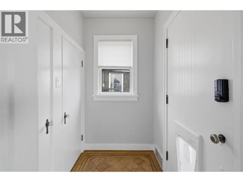 Photo 5 of 275 SEYMOUR  W Street, South Kamloops