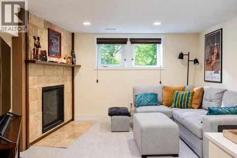 Basement recreation room complete with its own bar area. at 2071 Abbott Street, Kelowna South
