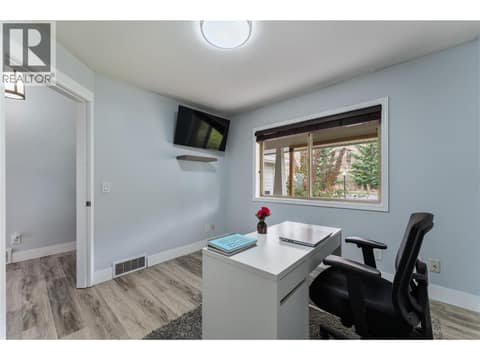 Photo 8 of 3516 Camelback Drive, Ellison, Kelowna
