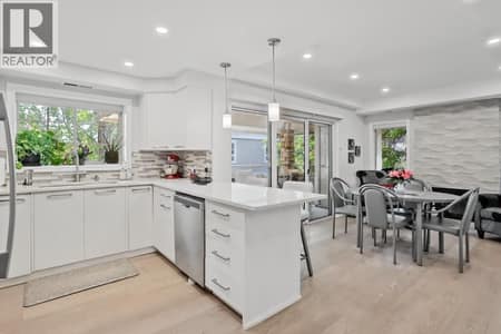 Kitchen & Nook at 3335 Richter Street Unit# 201, Lower Mission, Kelowna