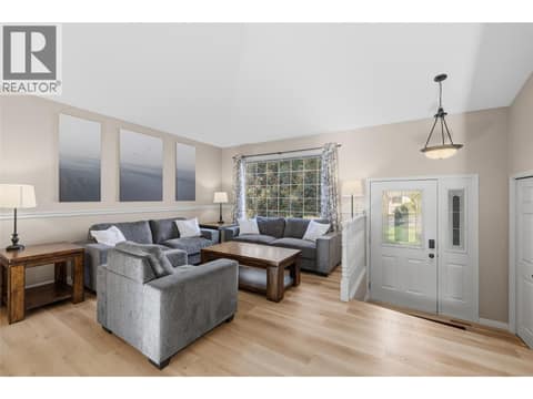 Photo 9 of 2109 Sunview Drive, West Kelowna Estates