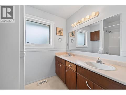 Photo 18 of 828 MCBRIDE Street, Brocklehurst, Kamloops