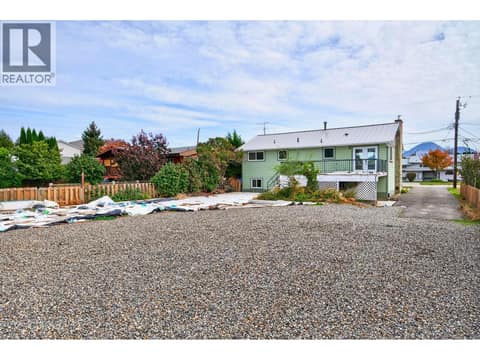 Photo 32 of 828 MCBRIDE Street, Brocklehurst, Kamloops