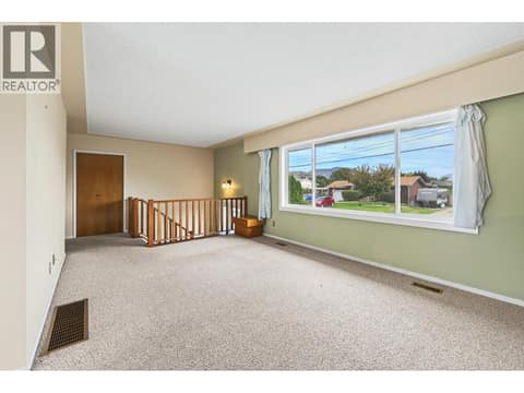 Photo 7 of 828 MCBRIDE Street, Brocklehurst, Kamloops