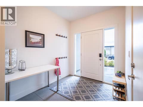 Front entry level Foyer at 881 Mt.Ida Drive, Middleton Mountain Vernon